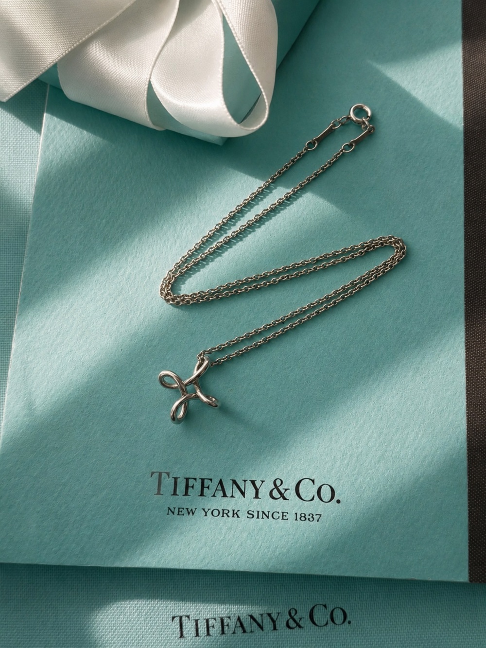 Authentic Tiffany & Co Elsa Peretti Small Infinity Cross Necklace